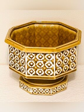 1960’s Octagonal Pedestal Planter- Mustard Yellow & White